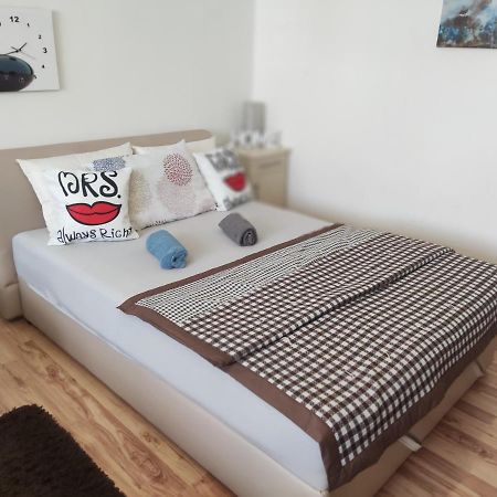 Apartmani Sarah טוזלה מראה חיצוני תמונה