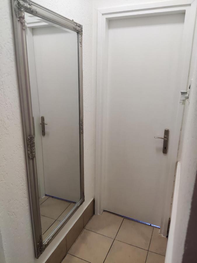 Apartmani Sarah טוזלה מראה חיצוני תמונה